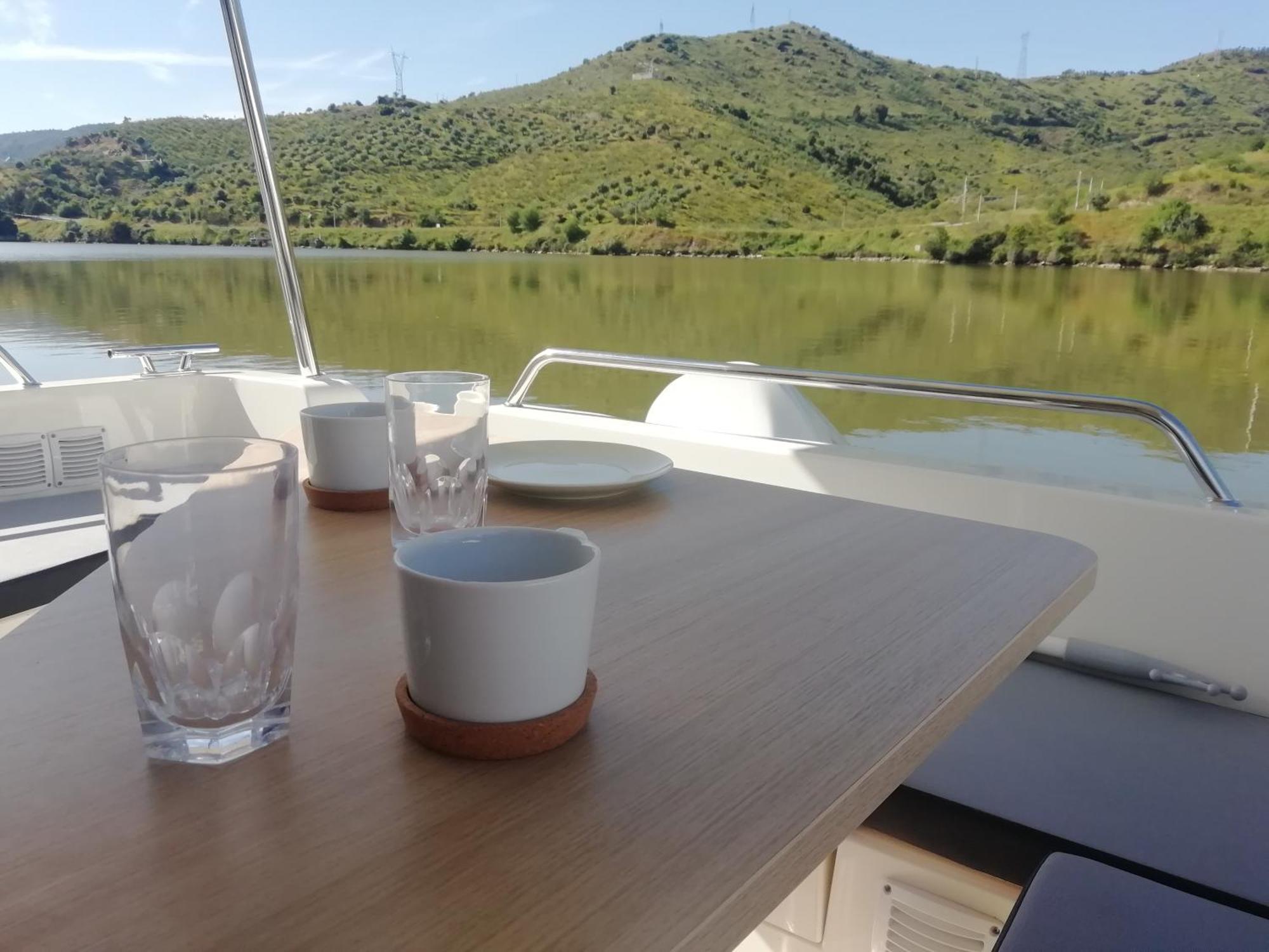 Koolhouse Boat Hotel Vila Nova de Foz Coa Exterior photo